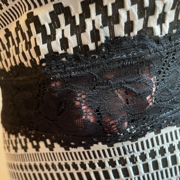 Charlotte Russe Black and White Print Dress with Lace Waist - Picture 4 of 5